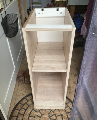 Skříňka pod linku