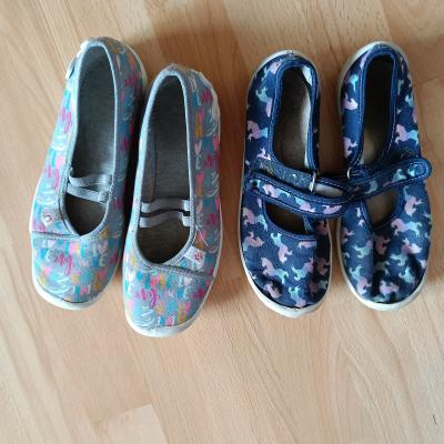 Divci backory 33, 34