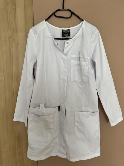 Dámský bílý plášť