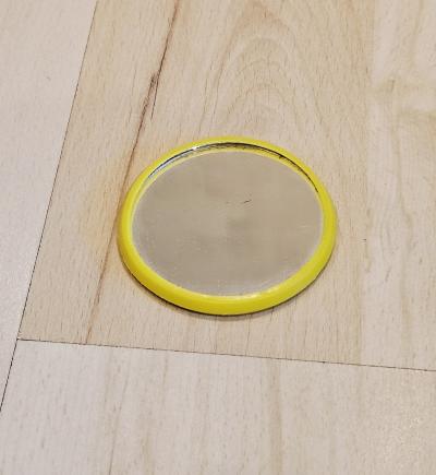 Malé kulaté zrcátko