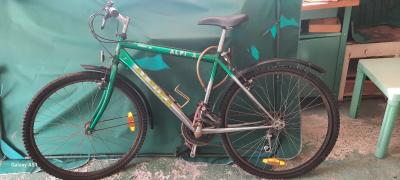 daruji starší pánské jízdní kolo