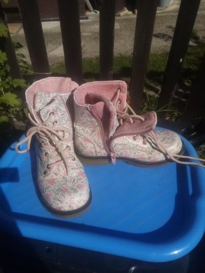 dívčí boty 30 na užší nožičku
