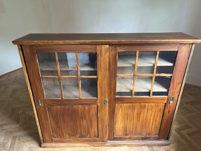 Starožitná komoda / knihovna