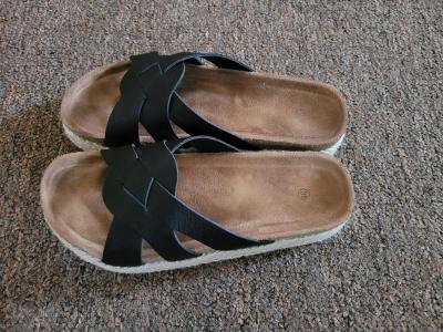 Pantofle téměř nové vel. 38