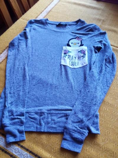 tmavošedé trtičko s