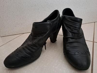 Damske polobotky na podpatku