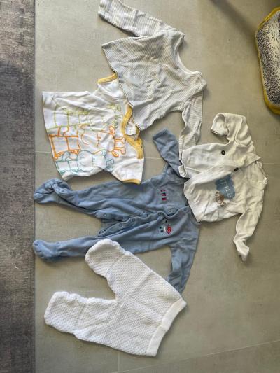 Oblečení pro kojence