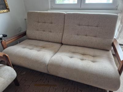 Daruji pohodlný rozkládací gauč a křesla