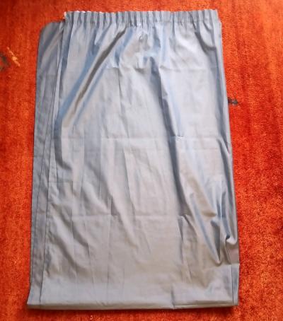 Modrý závěs 150x230 cm