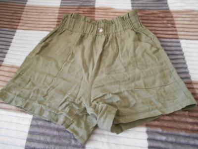 Kraťasy zelené zn. Shein vel. M