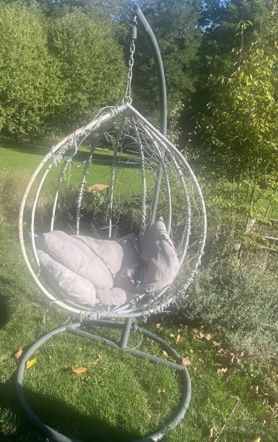 Zahradní houpačka - k renovaci