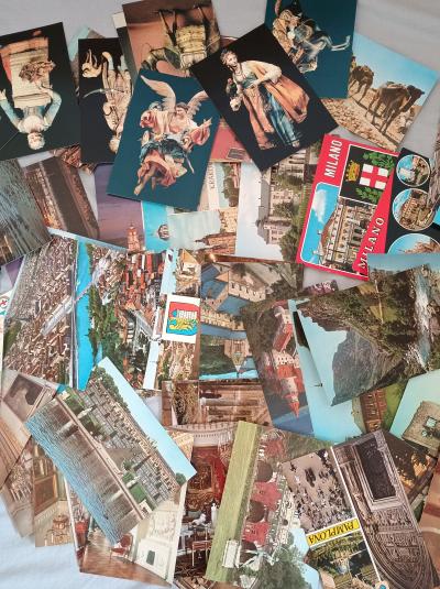 Přes 60 starých pohlednic
