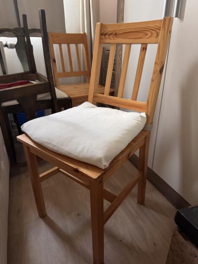 Dřevěné smrkové židle 2ks