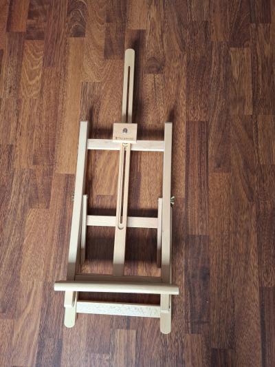 Stolní malířský stojan