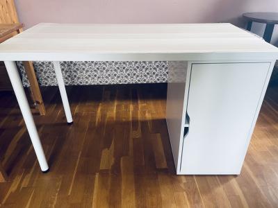 Psací stůl IKEA