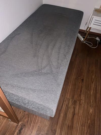 Daruji válendu s úložným prostorem