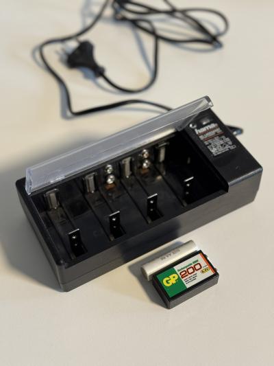 Nabíječka baterií Hama 46523