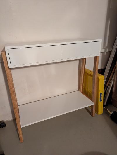 konzolový stolek Tchibo