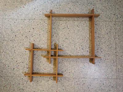 Dřevěná polička 75x75 cm