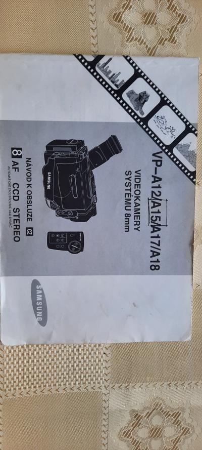 Starou videokameru 8 mm A15