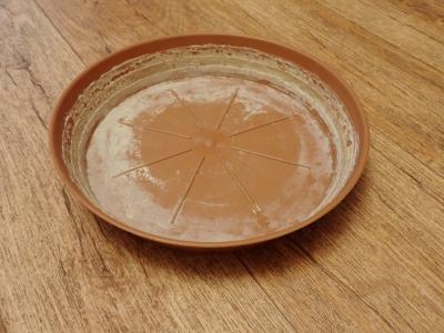 Miska pod květináč 4, průměr 24 cm