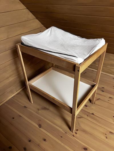 Přebalovací pult Ikea