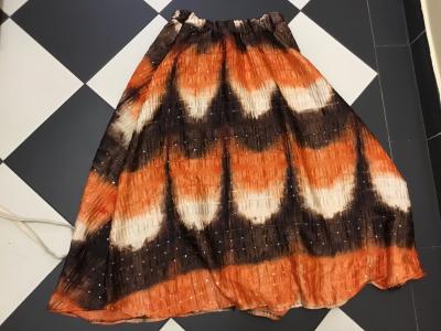 Pekna delsi sukne 38