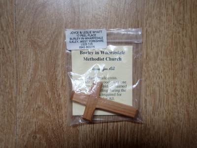 Malý dřevěný křížek