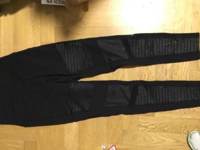 Dlouhe leginy tehotenske nebo pres zada s vyssim pasem slusi