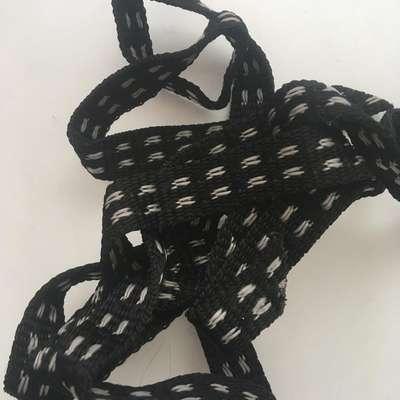 Pas z detske helmy dlouhy