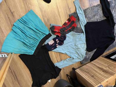 Mix obleceni vel. S, lyzarske ponozky vel. 35-38