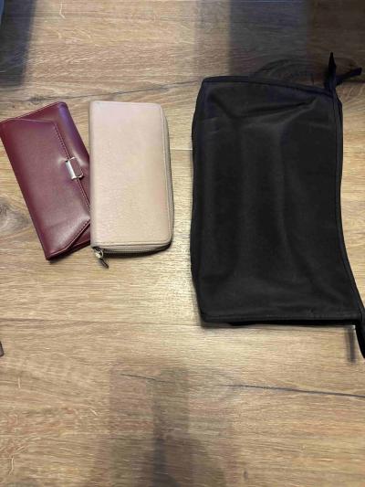 Kosmeticka tasticka a 2x penezenka