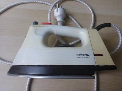 Žehlička ROWENTA