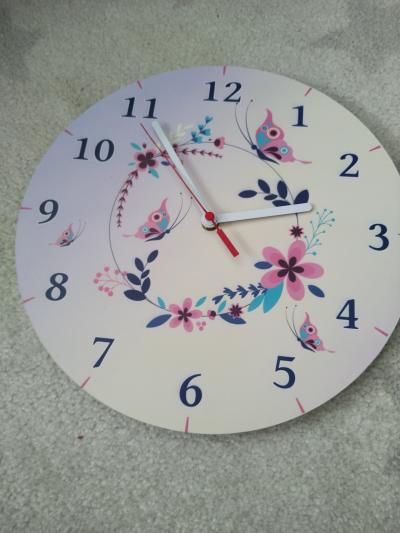 Hodiny do dívčího pokoje