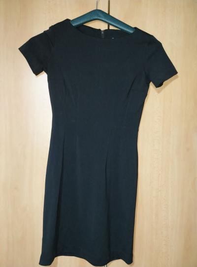 Černé šaty velikost S