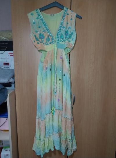 Dlouhé šaty velikost L