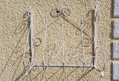 Venkovní závěs na truhlík s květinami