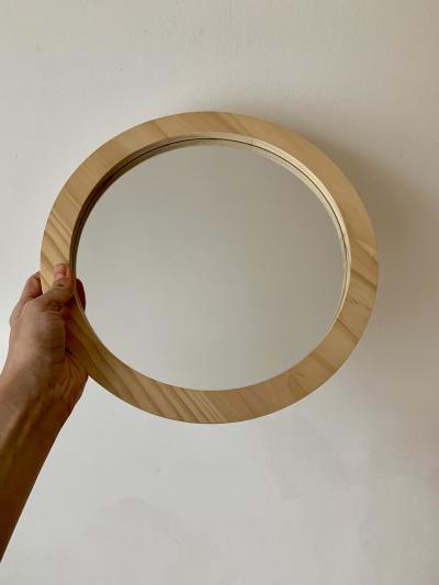 Kulaté zrcardlo na zeď / Flying Tiger