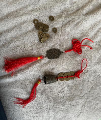 Přívěšky a ozdobné mince - zcela nové