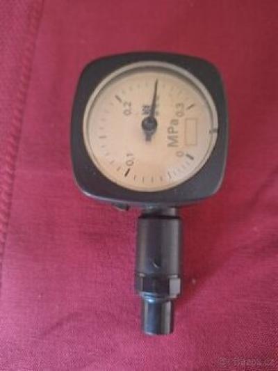 automobilový tlakoměr Toya TO-82611