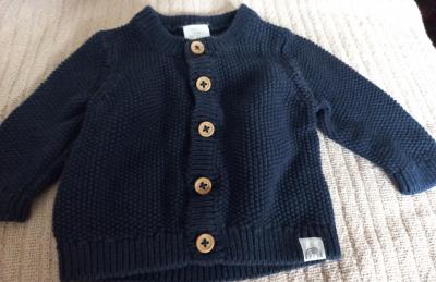 Svetřík tm.modry vel.68