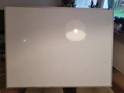 Bílá magnetická tabule / Whiteboard 120x90cm
