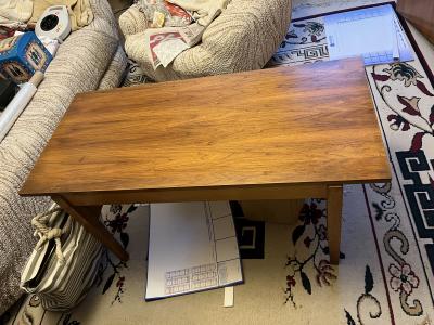 Konferenční stolek