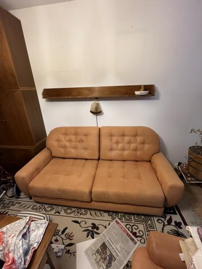 Třímístná rozkládací pohovka