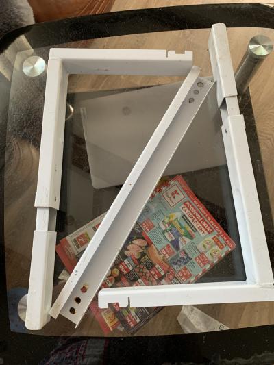 Konzole na zavěšení mikrovlnky