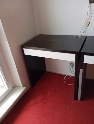 Daruji psací stolky