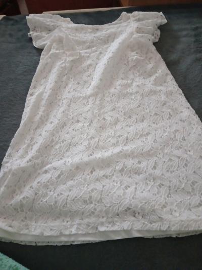 Dívčí šaty velikost 140