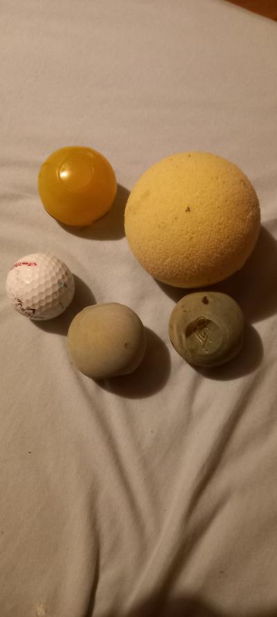 Míčky a dřevěné kuličky