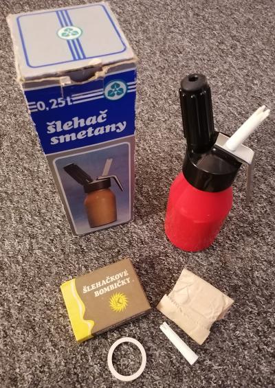 RETRO Šlehač smetany