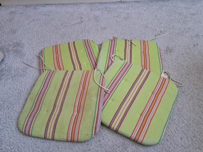 4 zelené podsedáky